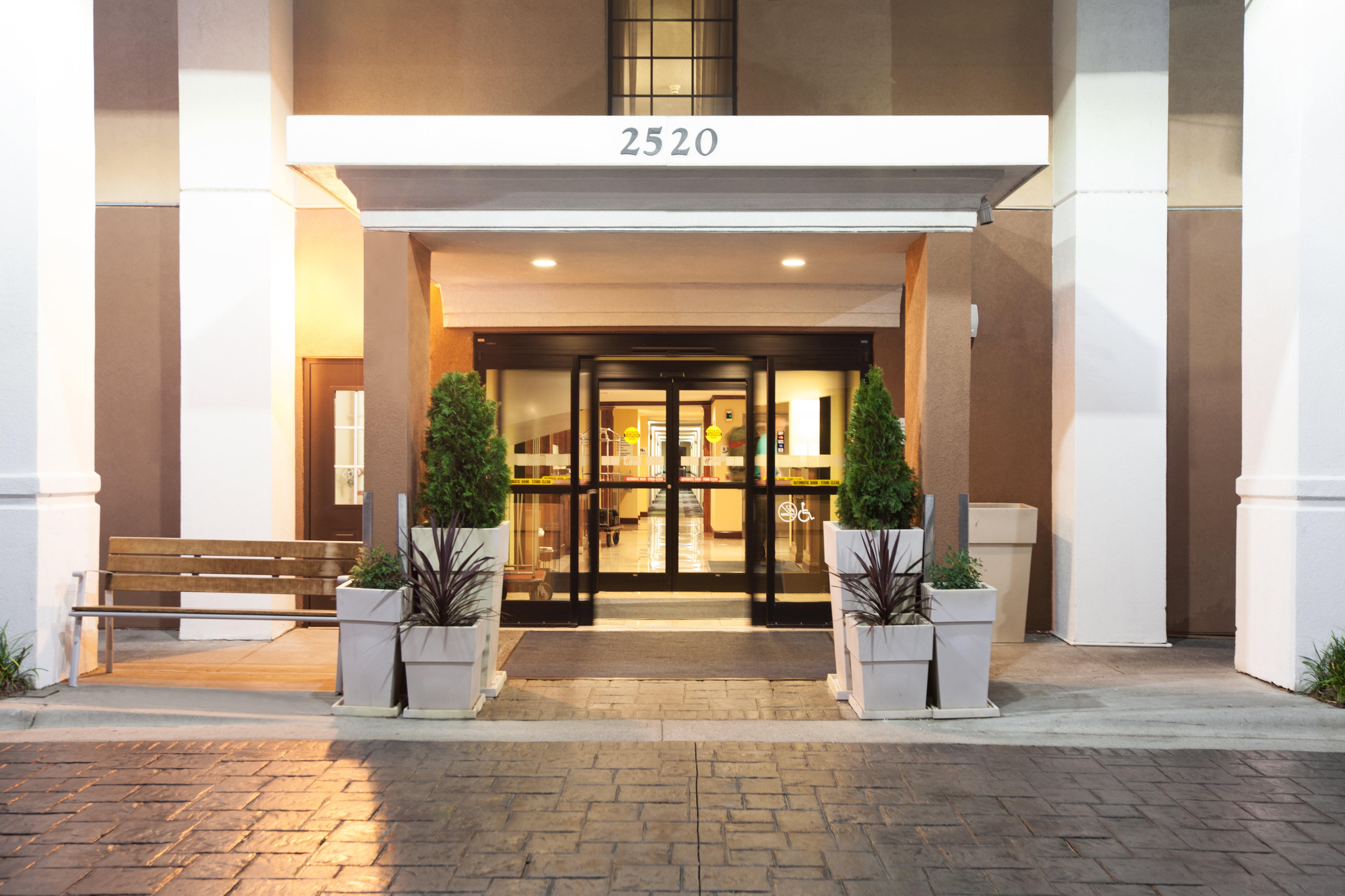 Holiday Inn Express Winston-Salem By Ihg Екстериор снимка