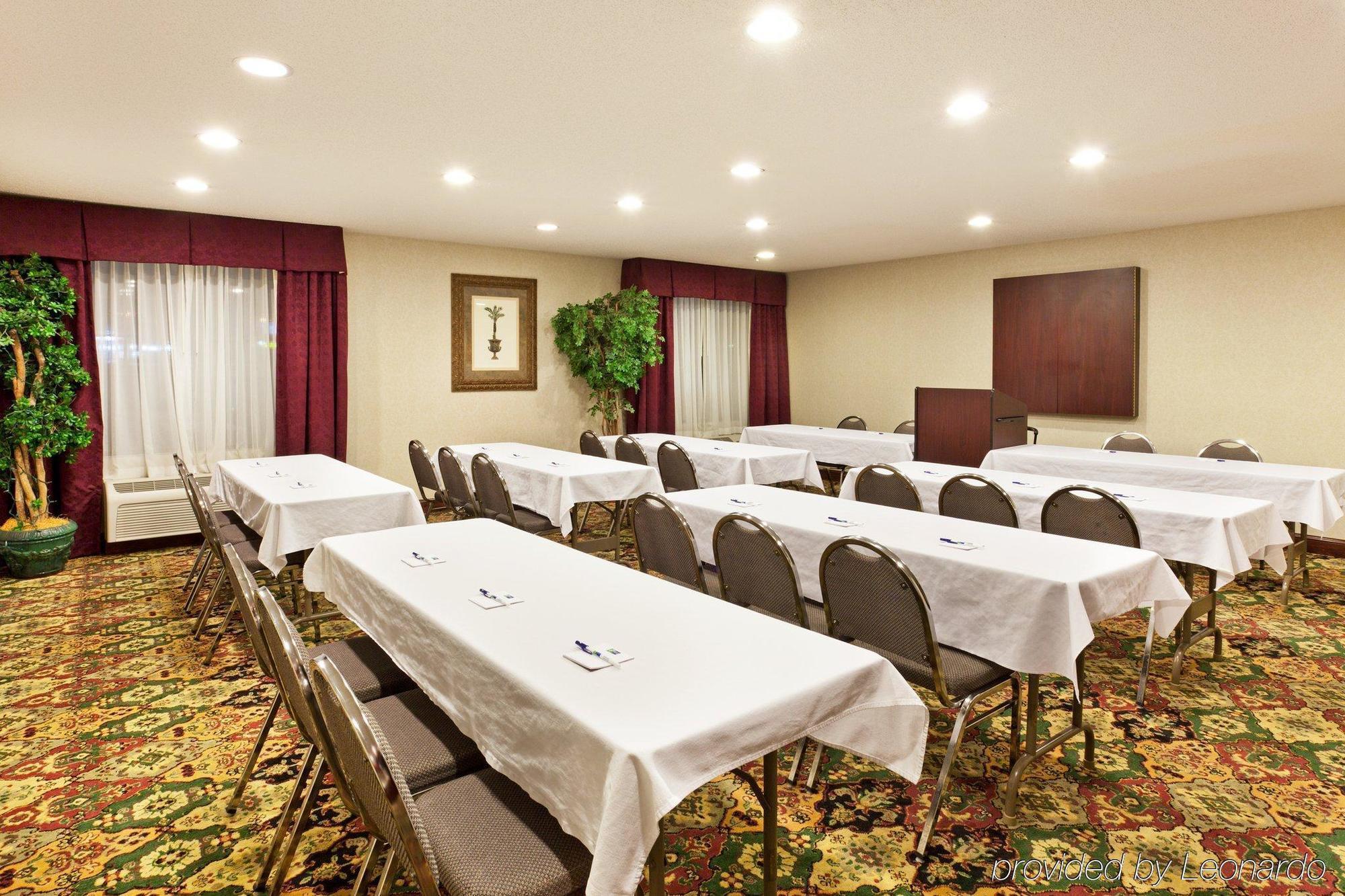 Holiday Inn Express Winston-Salem By Ihg Бизнес снимка